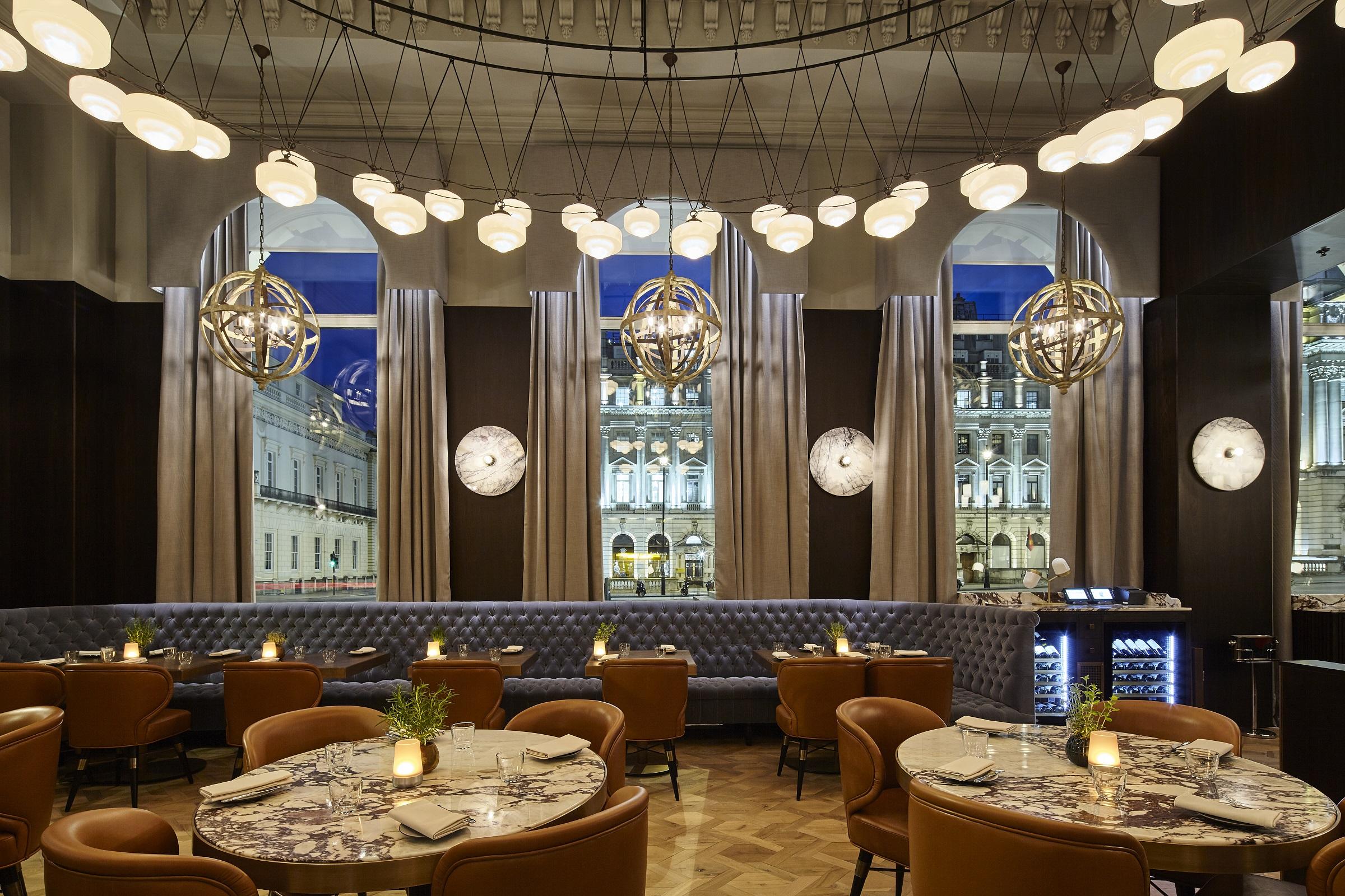 โซฟิเทล ลอนดอน เซนต์เจมส์ Hotel ภายนอก รูปภาพ The interior of the restaurant