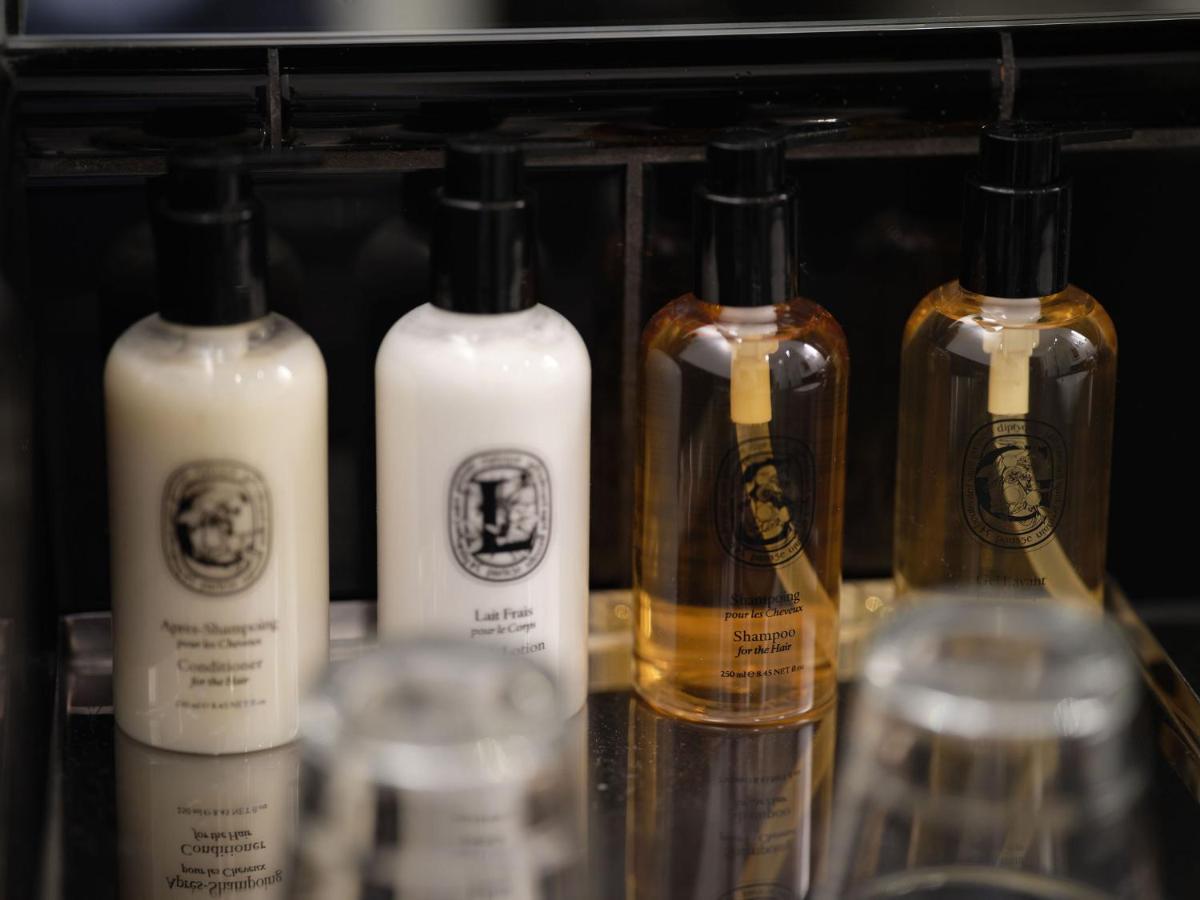 โซฟิเทล ลอนดอน เซนต์เจมส์ Hotel ภายนอก รูปภาพ Products by Molton Brown