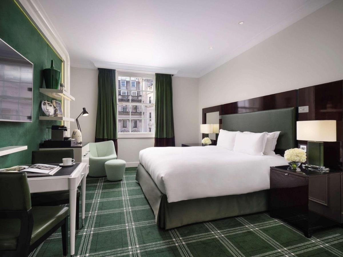 โซฟิเทล ลอนดอน เซนต์เจมส์ Hotel ภายนอก รูปภาพ A room at the London Edition